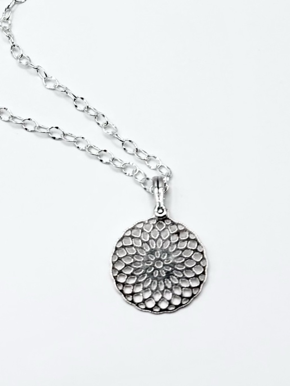 Elegant .925 Sterling Silver Medallion Pendant 16”Necklace